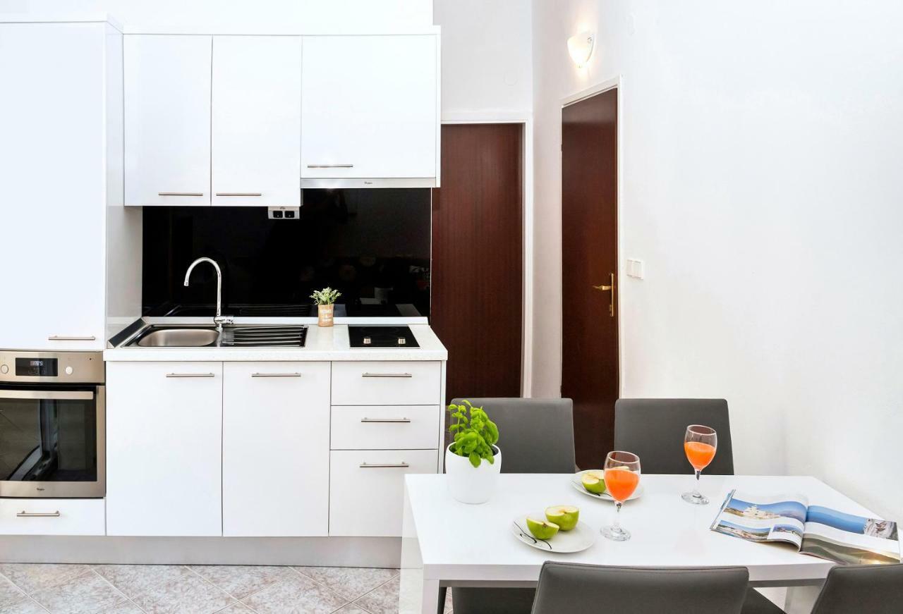 Apartmani Lucica ميميتسا المظهر الخارجي الصورة